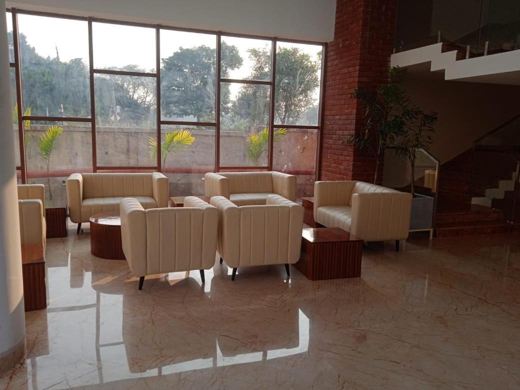The Pearl Club Resort Shānti Niketan Zewnętrze zdjęcie
